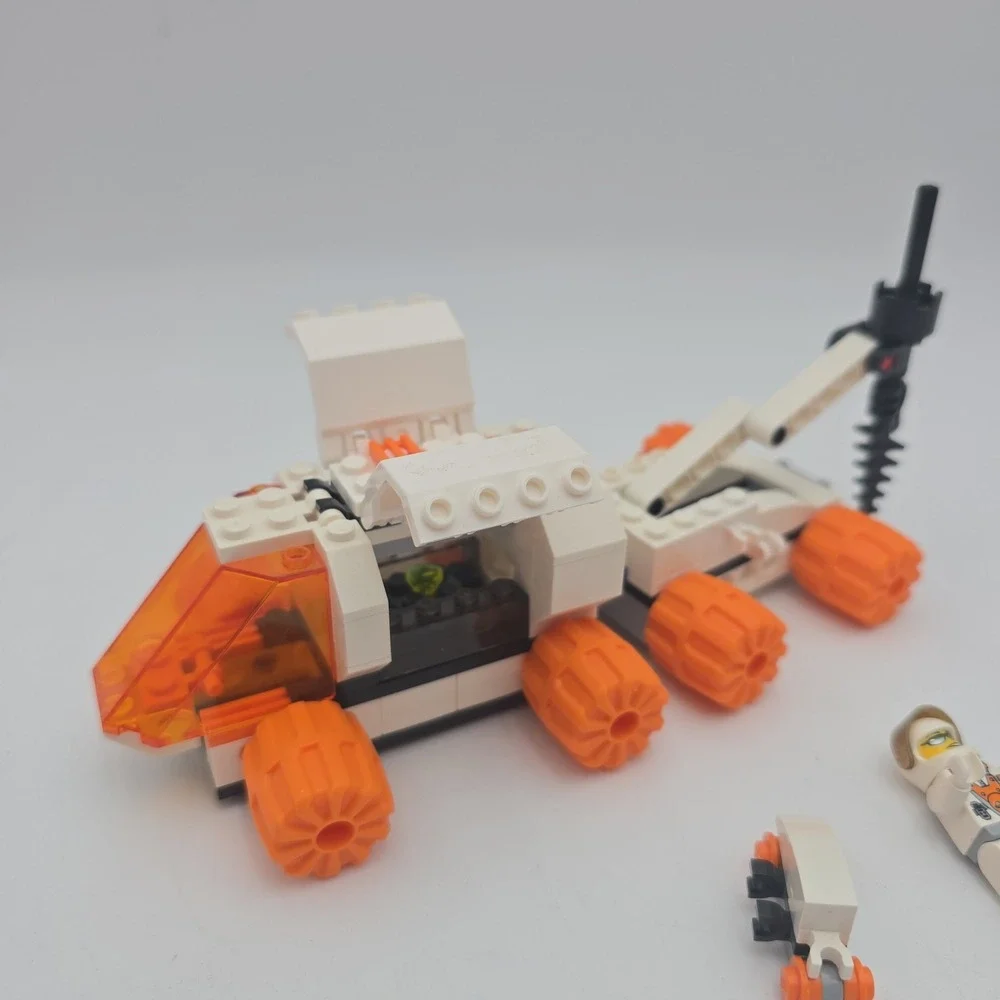 LEGO Mars Mission MT-21 Mobile Mining Unit (7648) As Pictured with manual